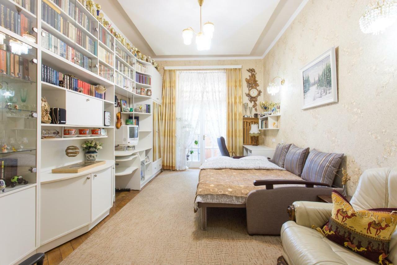 Apartment In The Center Of Kharkiv Carcóvia Exterior foto