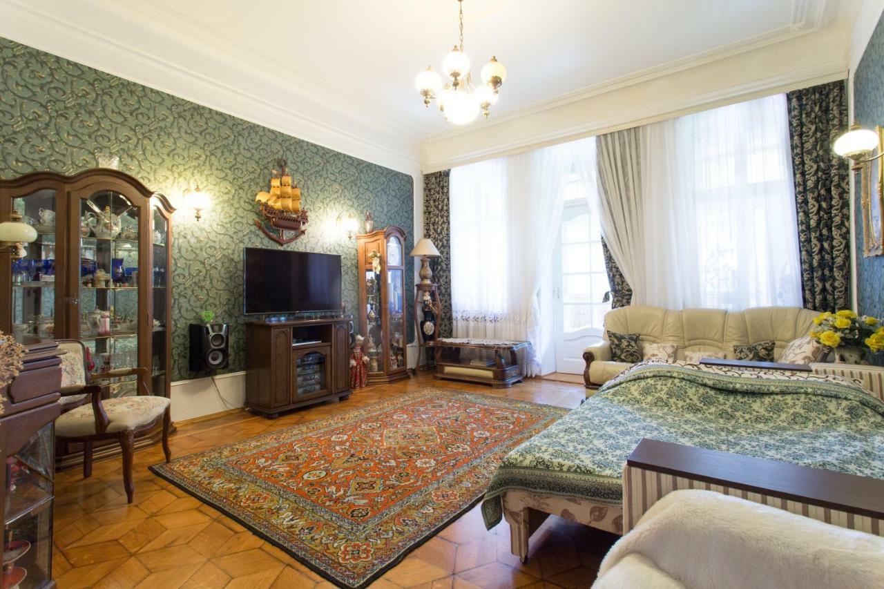Apartment In The Center Of Kharkiv Carcóvia Exterior foto